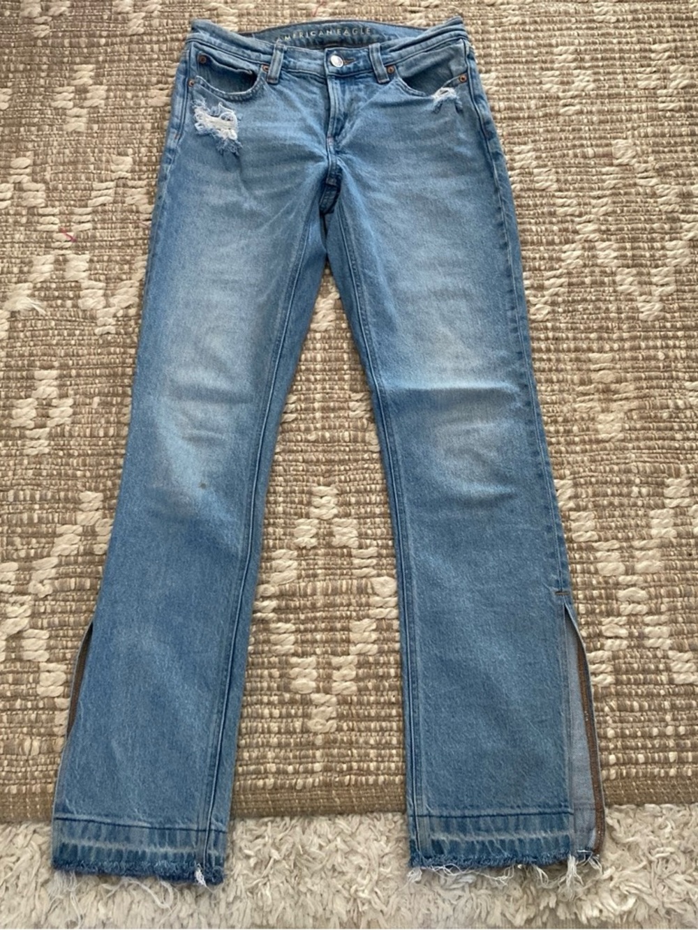 American Eagle Outfitters Women’s Light Blue Distressed Split Hem Jeans